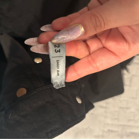 Shorts - Picture 4 of 5